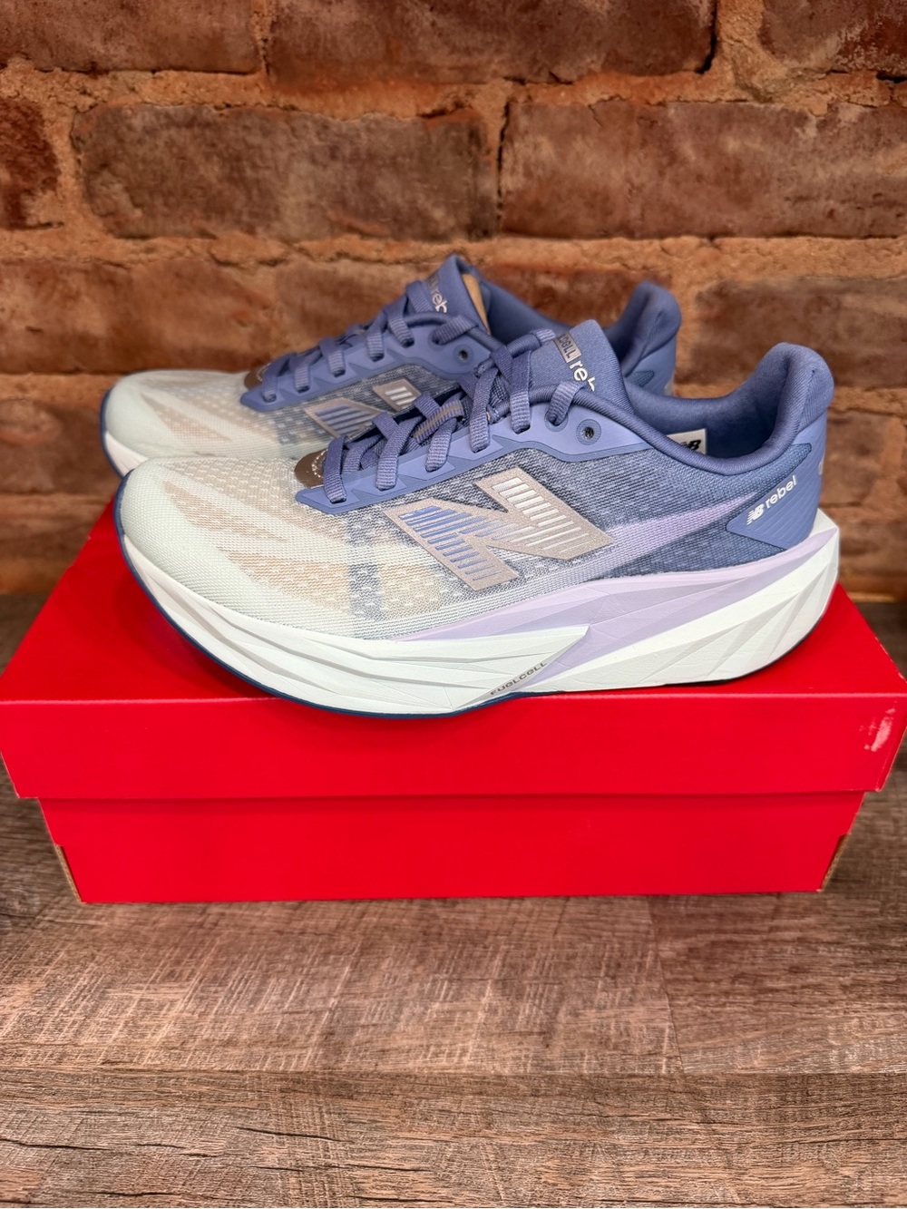 Women's New Balance Rebel